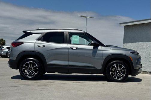 Sterling Gray Metallic 2025 Chevrolet Trailblazer LT
