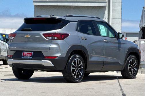 Sterling Gray Metallic 2025 Chevrolet Trailblazer LT