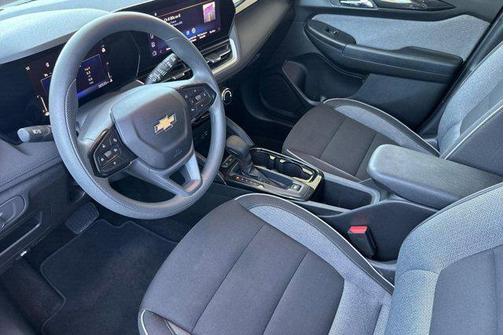 Sterling Gray Metallic 2025 Chevrolet Trailblazer LT