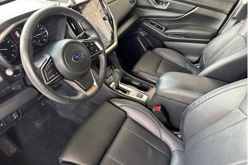 Crystal Black Silica 2023 Subaru Ascent Limited 8-Passenger