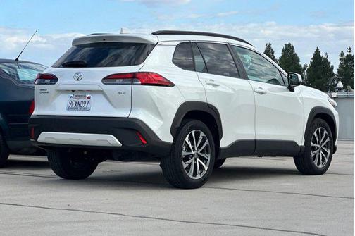 2023 Toyota Corolla Cross XLE