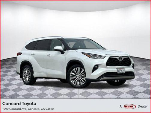 2023 Toyota Highlander Platinum