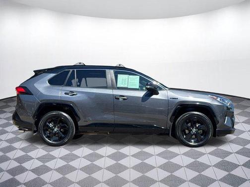 2019 Toyota RAV4 Hybrid SE