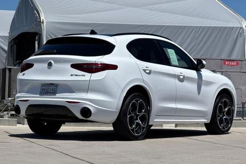 Alfa White 2021 Alfa Romeo Stelvio Ti Sport