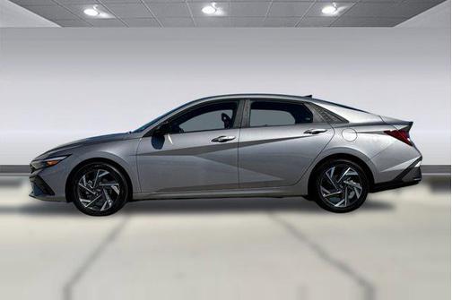 2025 Hyundai ELANTRA HEV SEL Sport