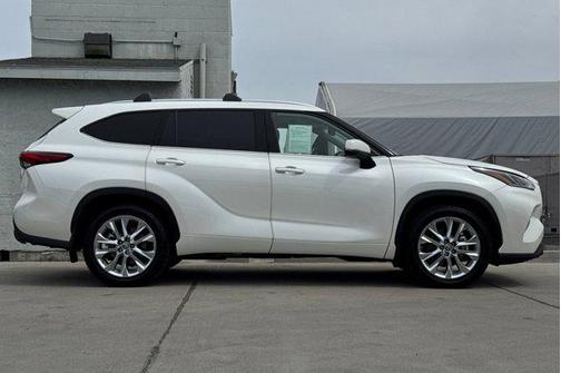 Blizzard Pearl 2021 Toyota Highlander Limited