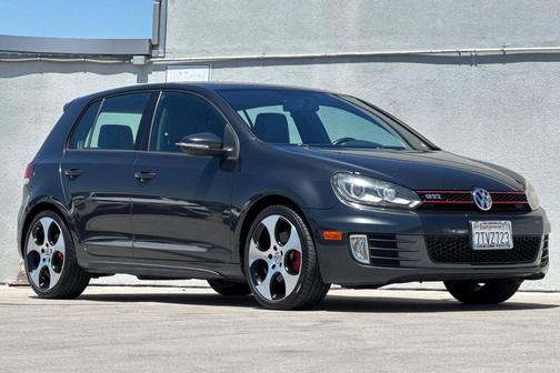 Deep Black Pearl Metallic 2011 Volkswagen GTI Autobahn