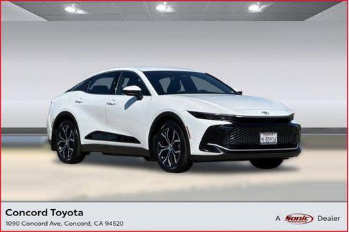 Oxygen White 2024 Toyota Crown XLE