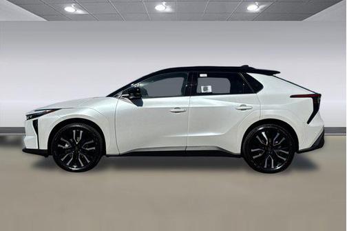 Wind Chill Pearl/Midnight Black Metallic 2026 Toyota bZ Limited