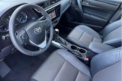 Falcon Gray Metallic 2018 Toyota Corolla SE