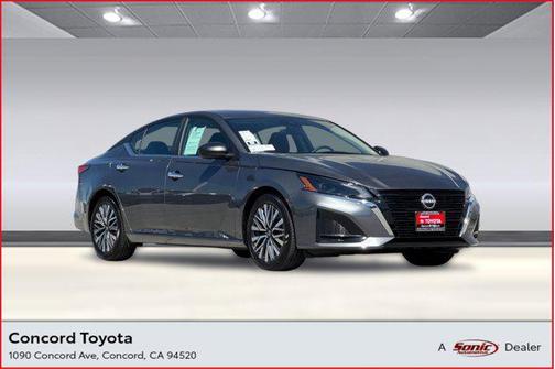 2025 Nissan Altima SV FWD