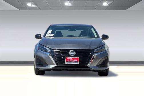 Gun Metallic 2025 Nissan Altima SV FWD