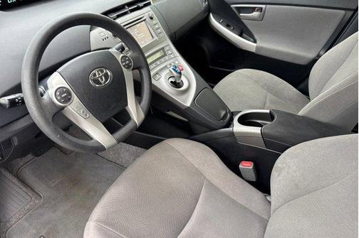 2014 Toyota Prius Plug-in Base