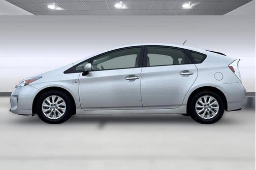 2014 Toyota Prius Plug-in Base