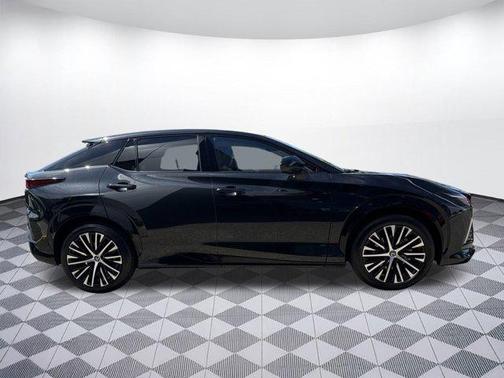 2023 Lexus RZ 450e Luxury