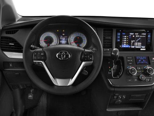 Midnight Black Metallic 2016 Toyota Sienna SE