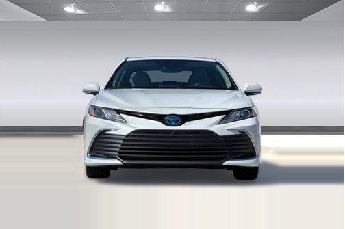 Wind Chill Pearl 2021 Toyota Camry Hybrid XLE