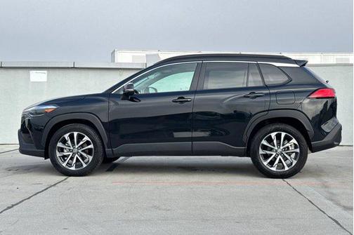 2025 Toyota Corolla Cross XLE