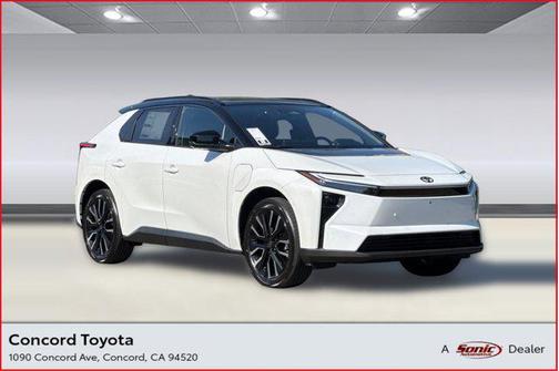 Wind Chill Pearl/Midnight Black Metallic 2026 Toyota bZ XLE