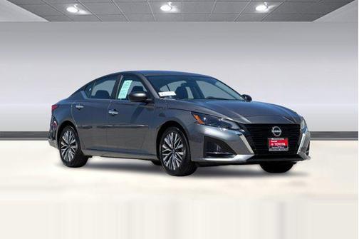 Gun Metallic 2025 Nissan Altima SV FWD