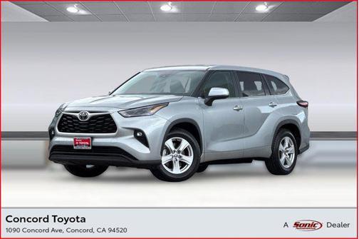 Celestial Silver Metallic 2025 Toyota Highlander LE