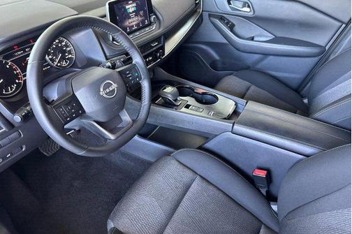 Deep Ocean Blue Pearl 2025 Nissan Rogue SV