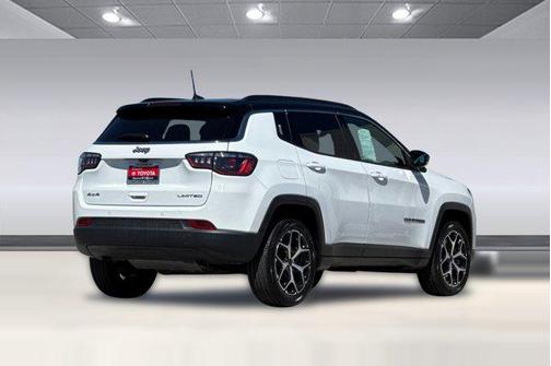 Bright White Clearcoat 2025 Jeep Compass Limited