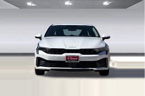 Snow White Pearl 2025 Kia K5 LXS