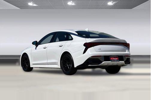 Snow White Pearl 2025 Kia K5 LXS