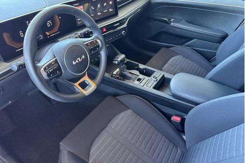 Snow White Pearl 2025 Kia K5 LXS