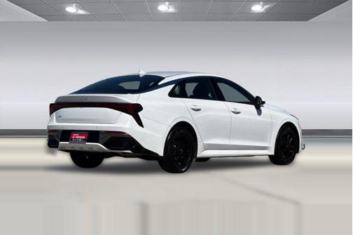 Snow White Pearl 2025 Kia K5 LXS