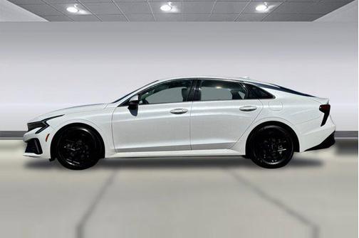 Snow White Pearl 2025 Kia K5 LXS
