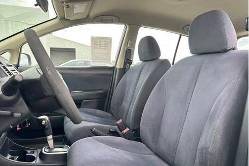 Magnetic Gray Metallic 2009 Nissan Versa 1.8 S