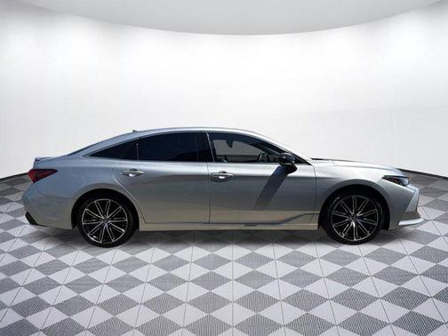 2019 Toyota Avalon XSE
