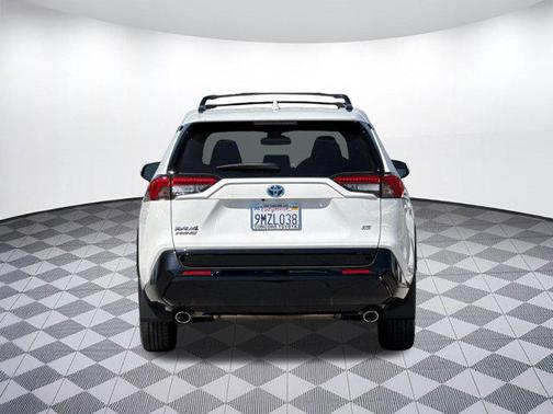 2024 Toyota RAV4 Prime SE