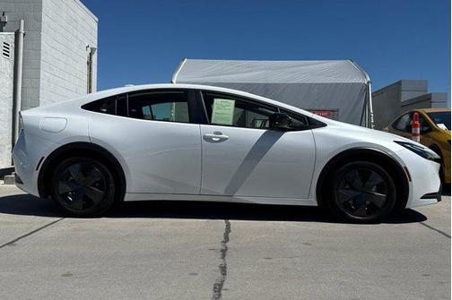 2024 Toyota Prius Prime SE