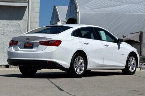 Summit White 2023 Chevrolet Malibu FWD 1LT
