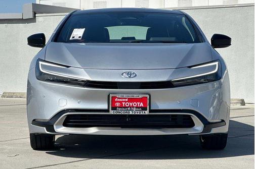 2025 Toyota Prius L