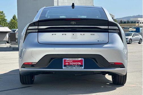 2025 Toyota Prius L