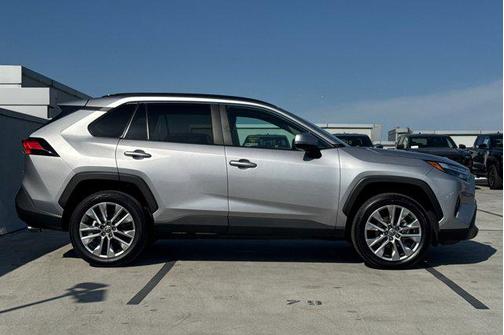 2022 Toyota RAV4 XLE Premium