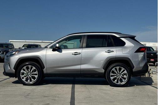 2022 Toyota RAV4 XLE Premium