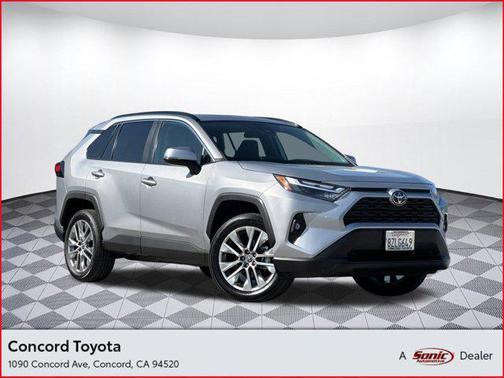 2022 Toyota RAV4 XLE Premium