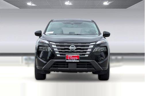 Super Black 2025 Nissan Rogue SV