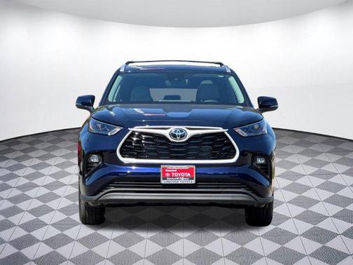 2025 Toyota Highlander Hybrid XLE