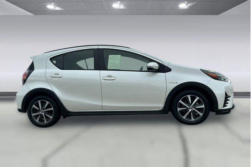 White 2019 Toyota Prius L