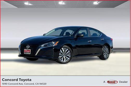 Super Black 2025 Nissan Altima SV FWD