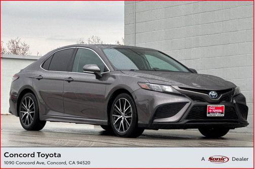 2022 Toyota Camry SE