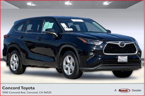 2022 Toyota Highlander LE