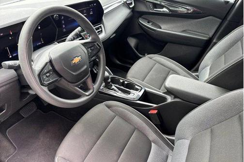 Sterling Gray Metallic 2025 Chevrolet Trailblazer LT