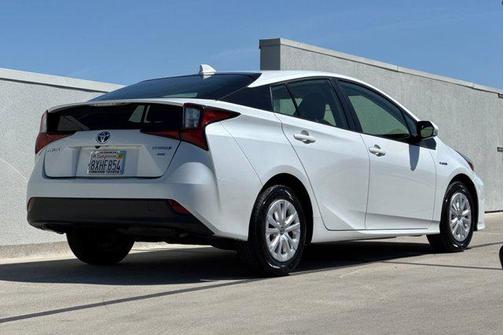 2022 Toyota Prius L